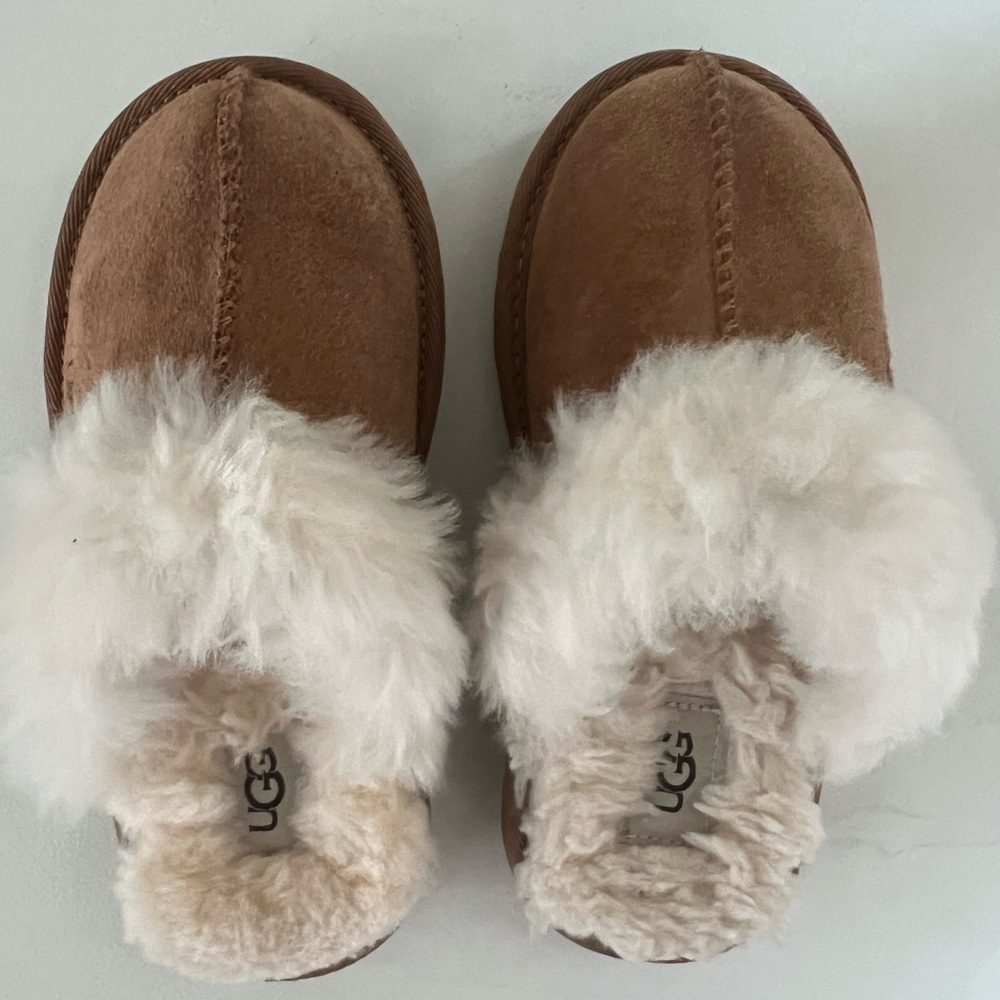 UGG Kids Cluggette - BRAND NEW NEVER WORN